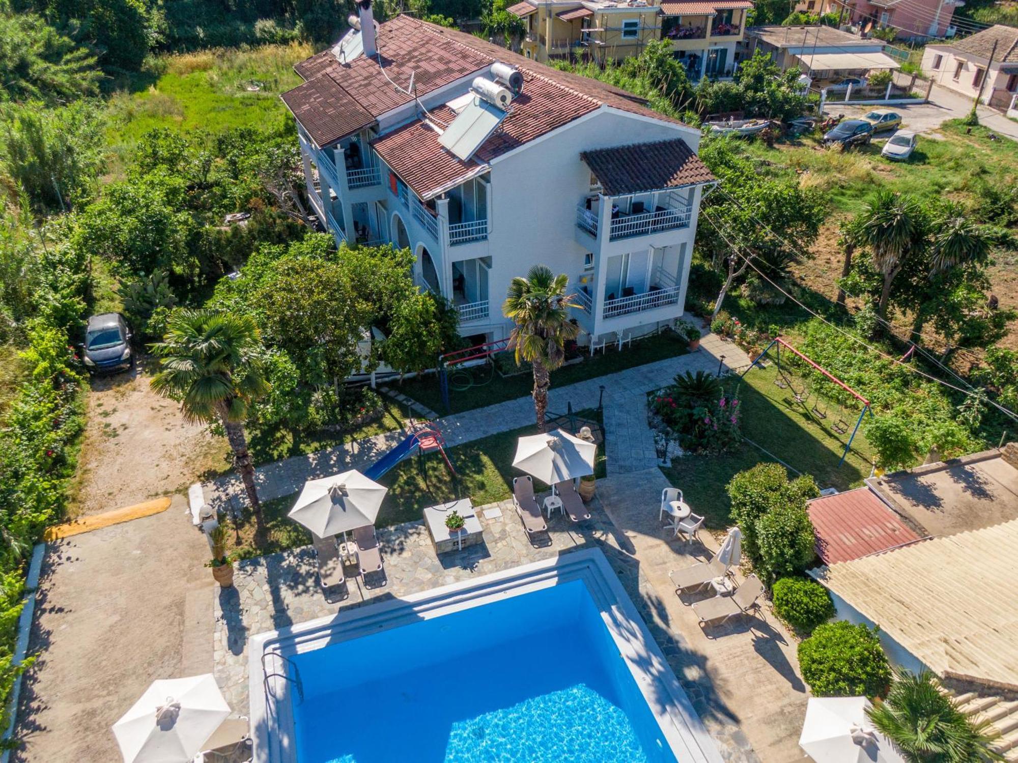 Angela Hotel & Apartments Гоувия Экстерьер фото