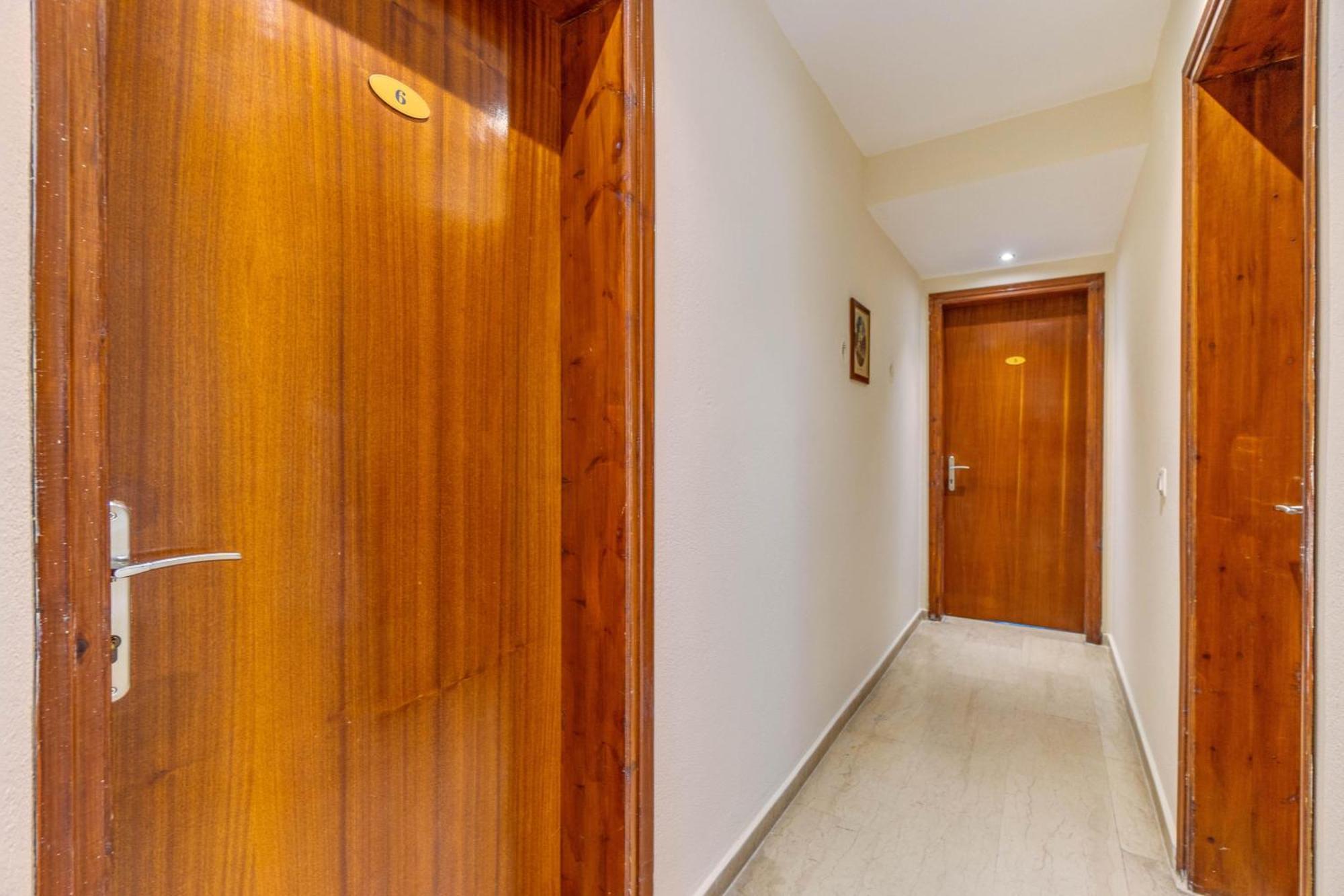 Angela Hotel & Apartments Гоувия Экстерьер фото