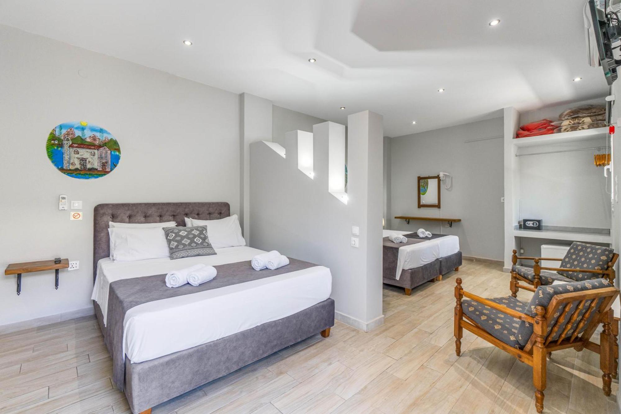 Angela Hotel & Apartments Гоувия Экстерьер фото