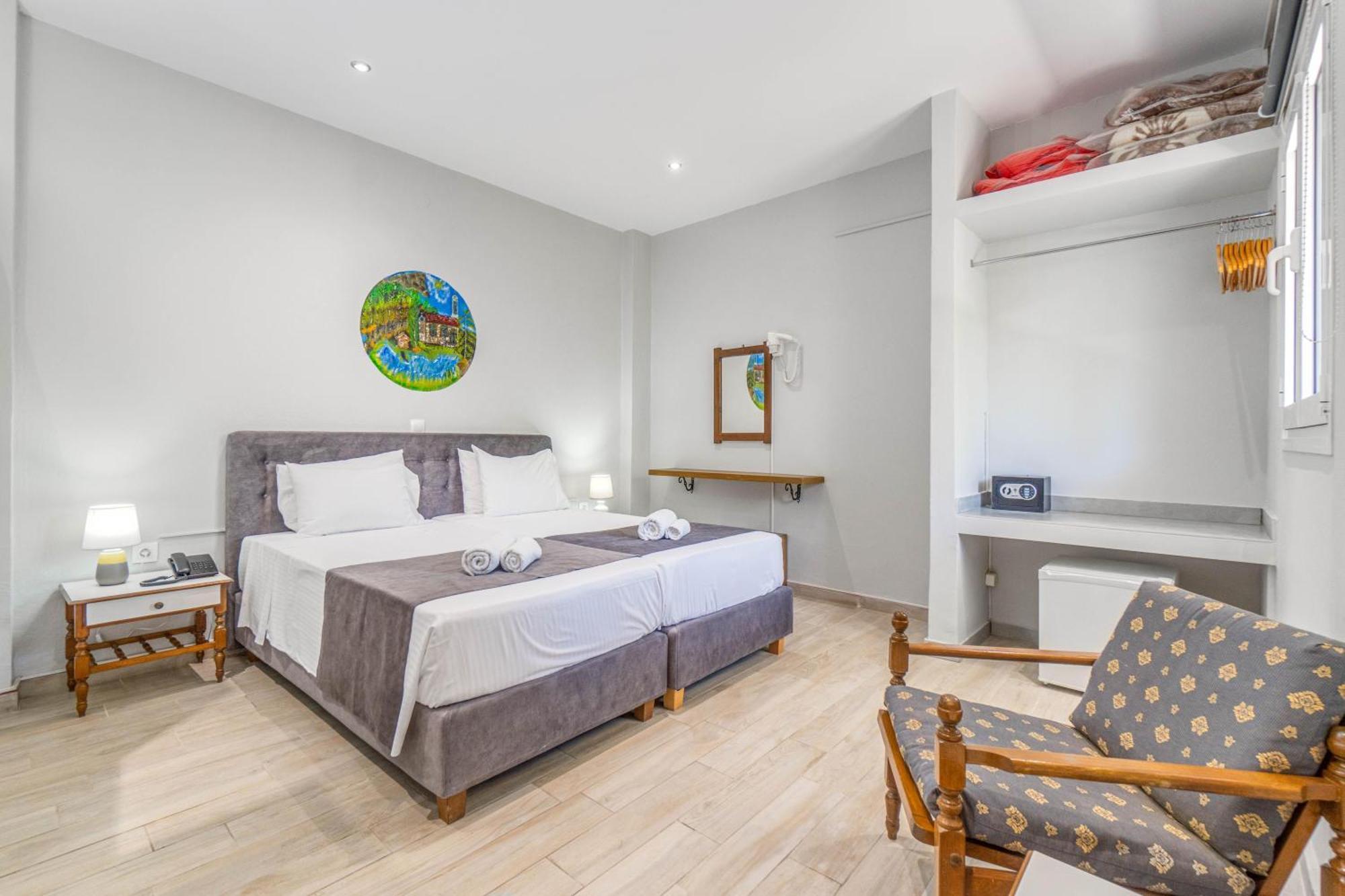 Angela Hotel & Apartments Гоувия Экстерьер фото